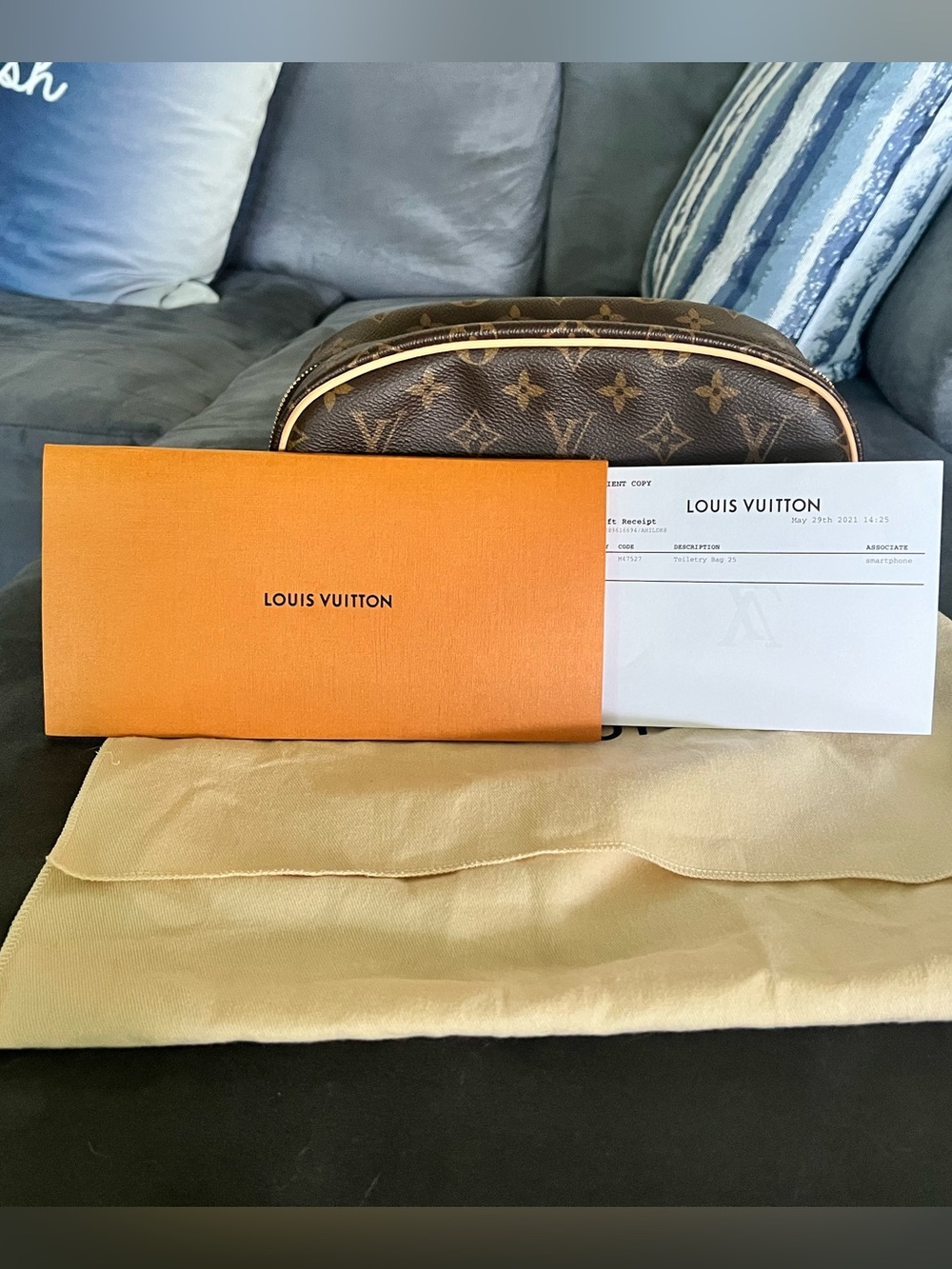 Louis Vuitton Monogram Toiletry 25